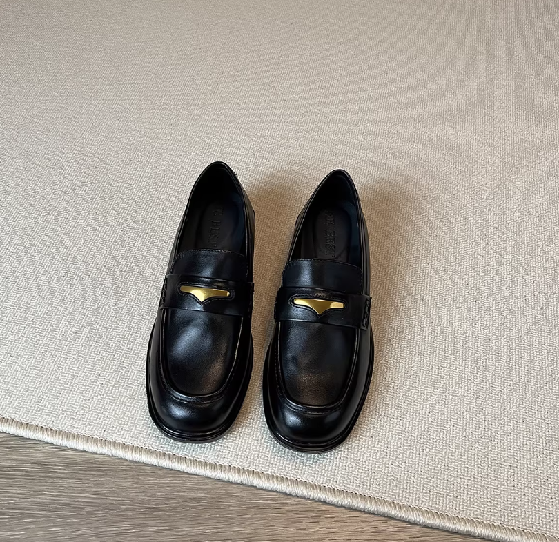 Mid heeled loafers